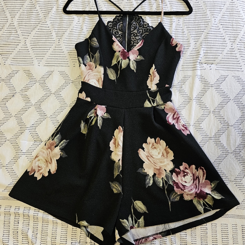 Lace back Romper
